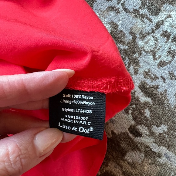 Line & Dot Ruffle Tank top - Picture 4 of 5